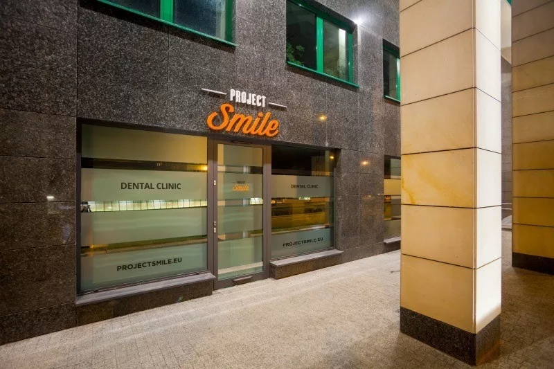 Project-Smile-Dental-Clinic-Green-Office-Building-Front-Entrance